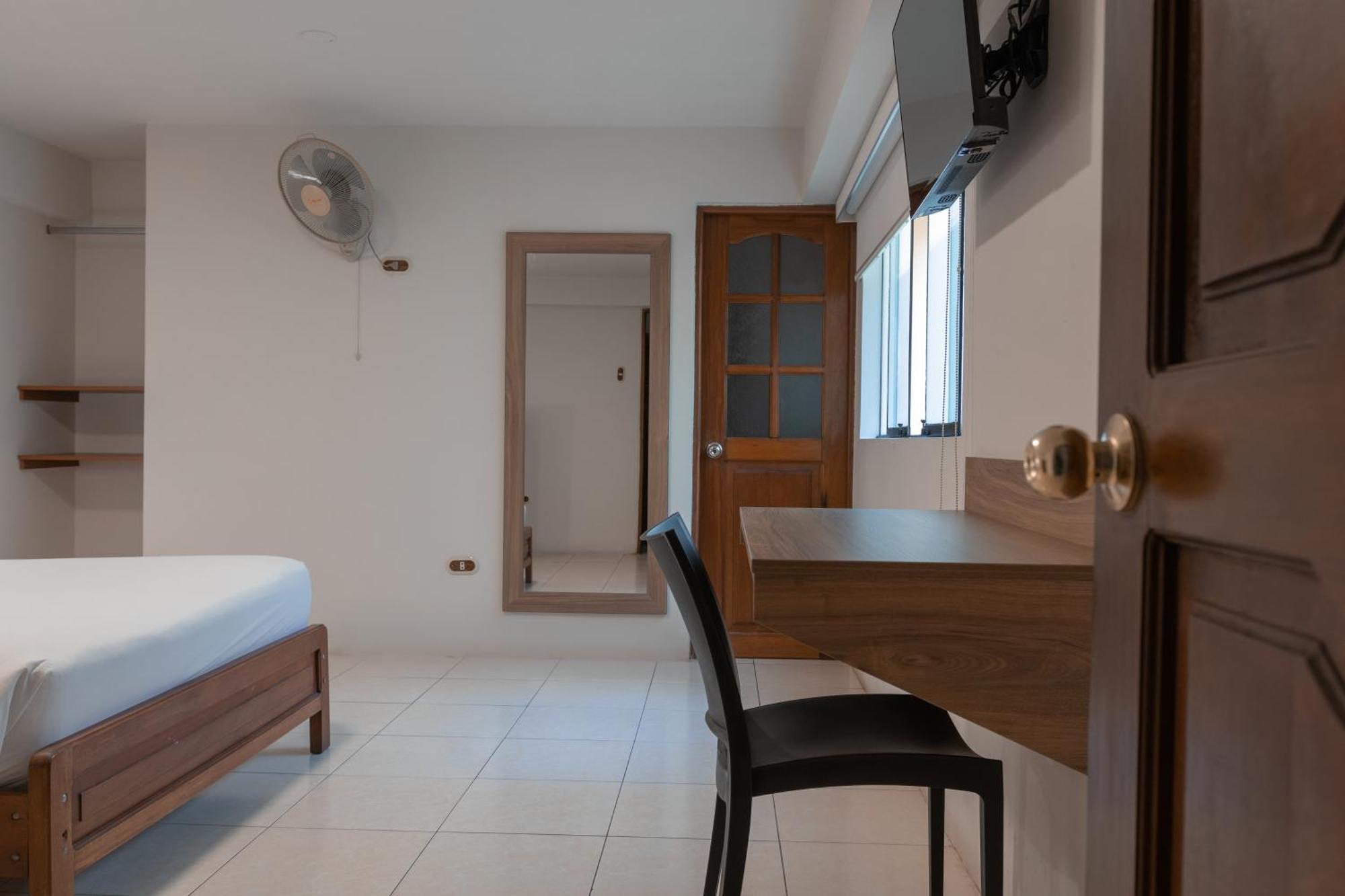 Hotel Alexander Trujillo Habitación foto